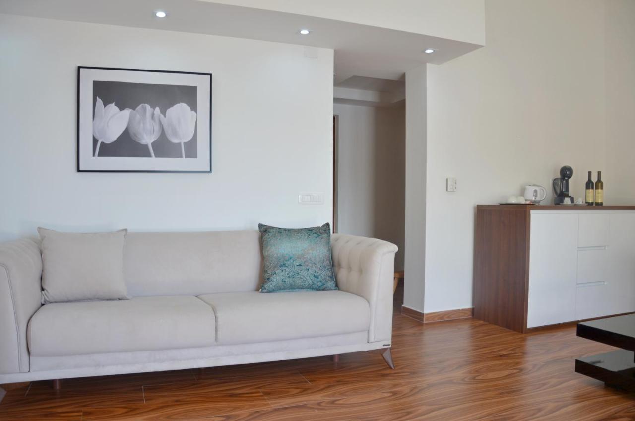 Andaluni Beach Apartments Pržno エクステリア 写真